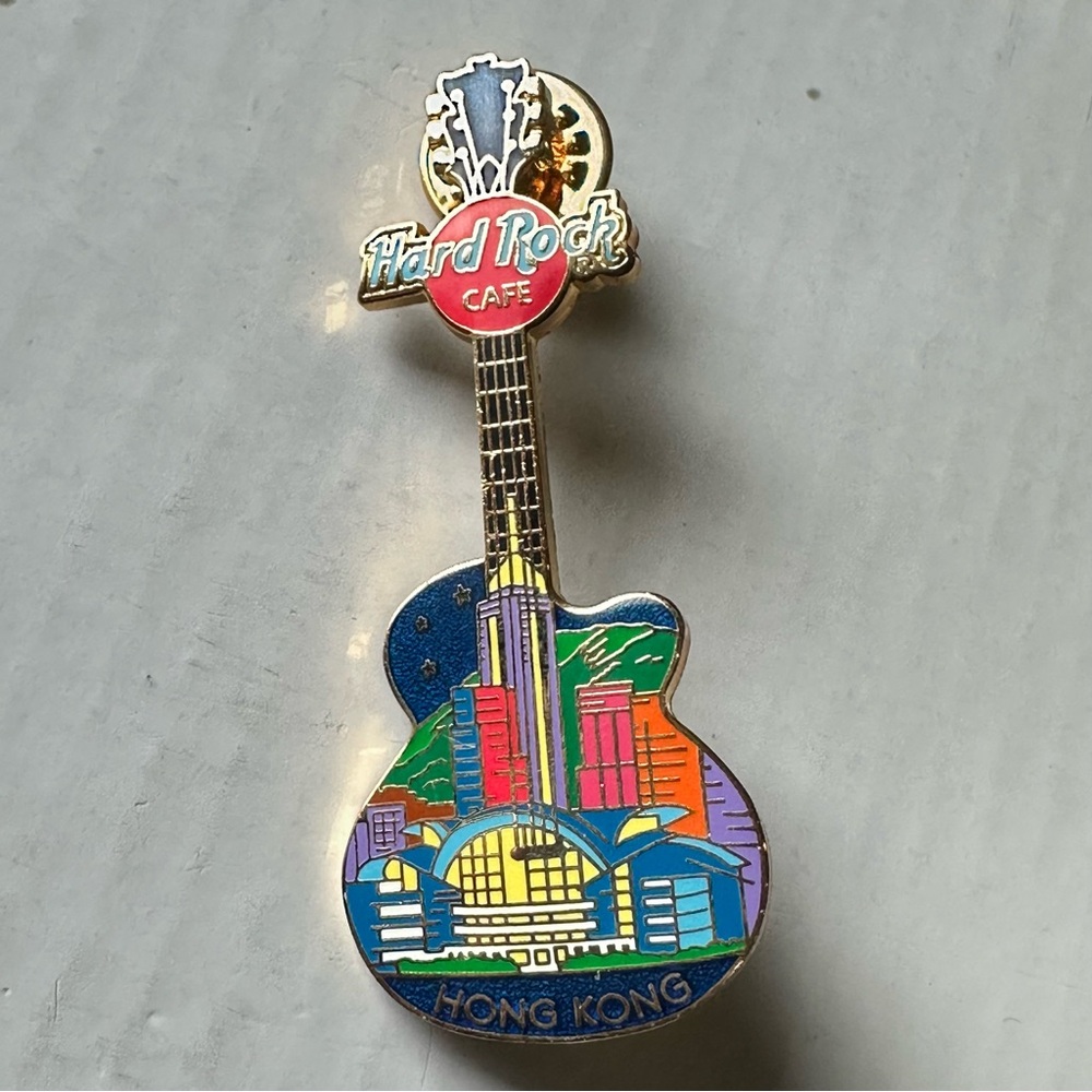 Hard Rock Cafe Hong Kong Guitar Pin Badge Collectible Memorabilia